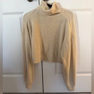 Cozy Cream Women's  turtleneck Sweater